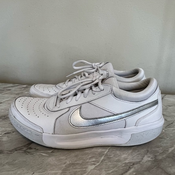 Nike Shoes - Nike Court Zoom Lite 3 women's shoes size 10